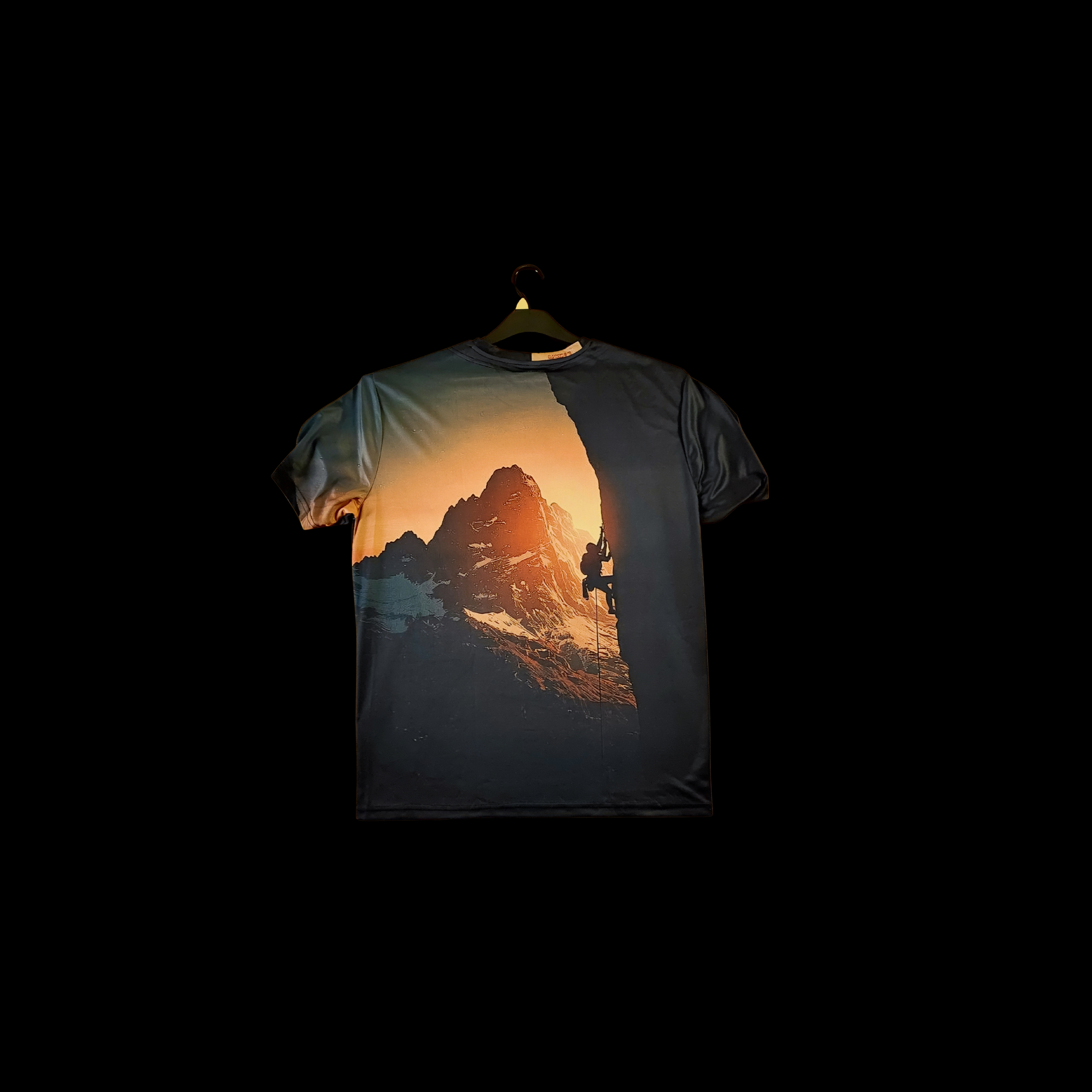 Munro Mental “The Sunrise Climber” t-shirt – detail of back print
