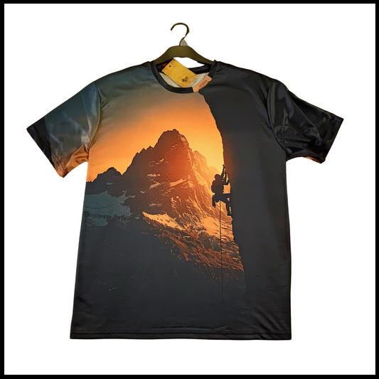 Munro Mental “The Sunrise Climber” t-shirt – front view
