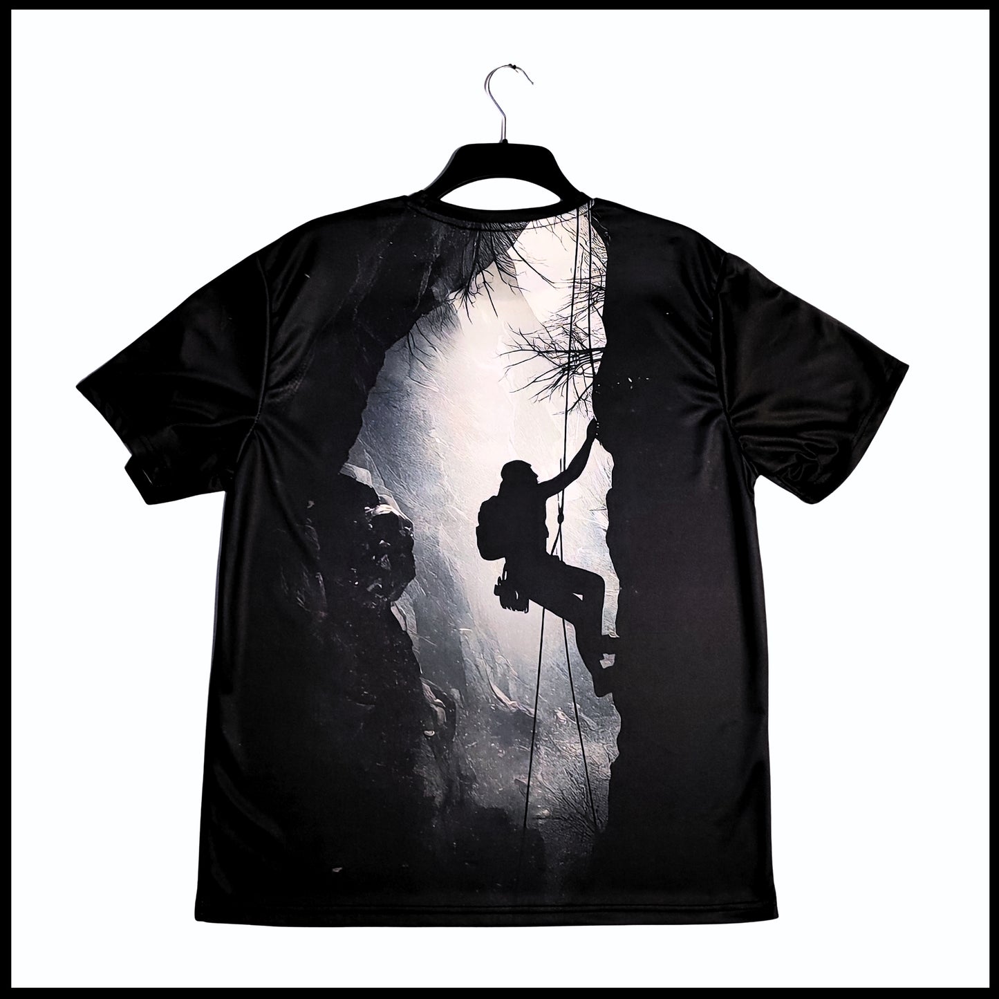 Munro Mental “Through the Crack” t-shirt – back view
