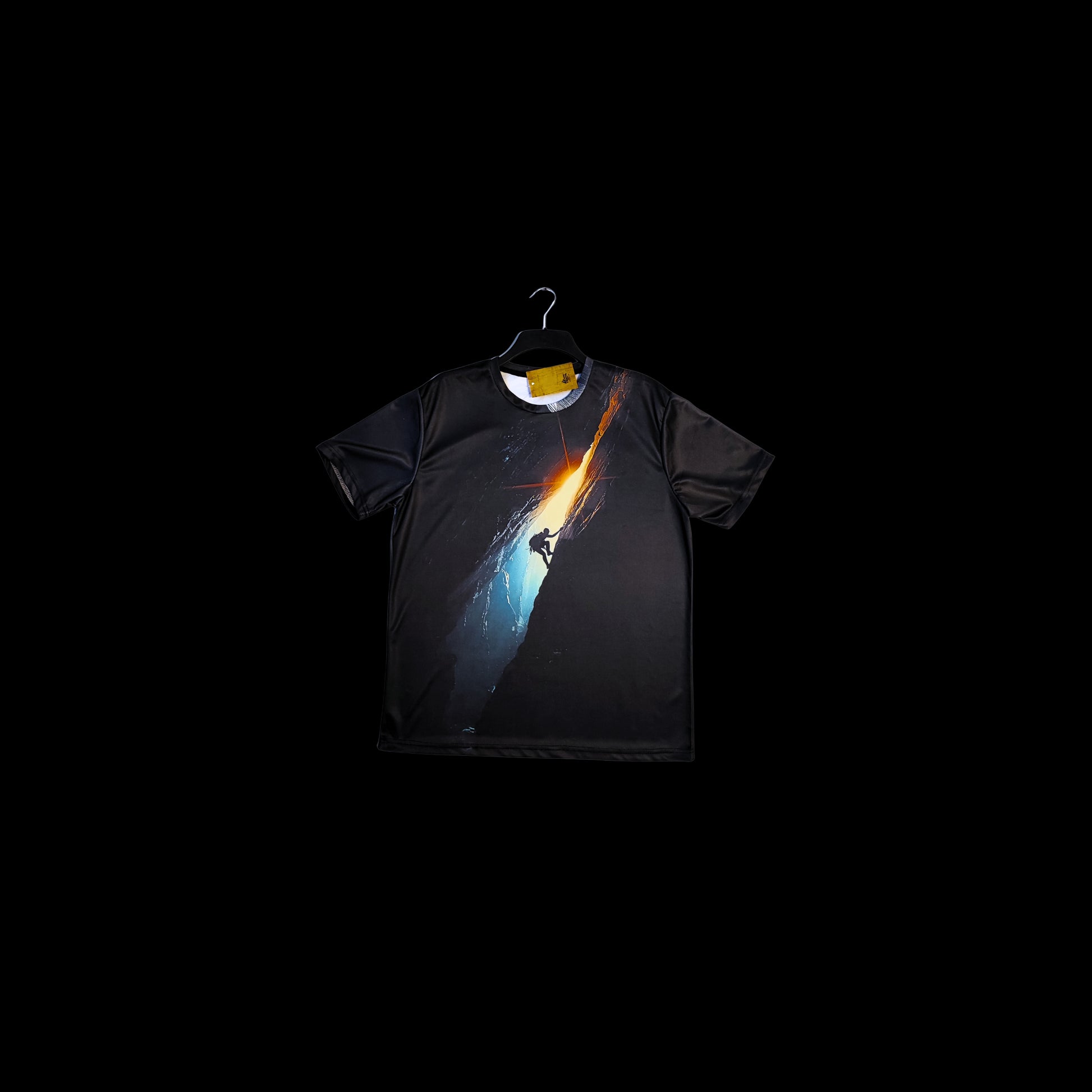 Munro Mental “Through the Crack” t-shirt – detail of front print
