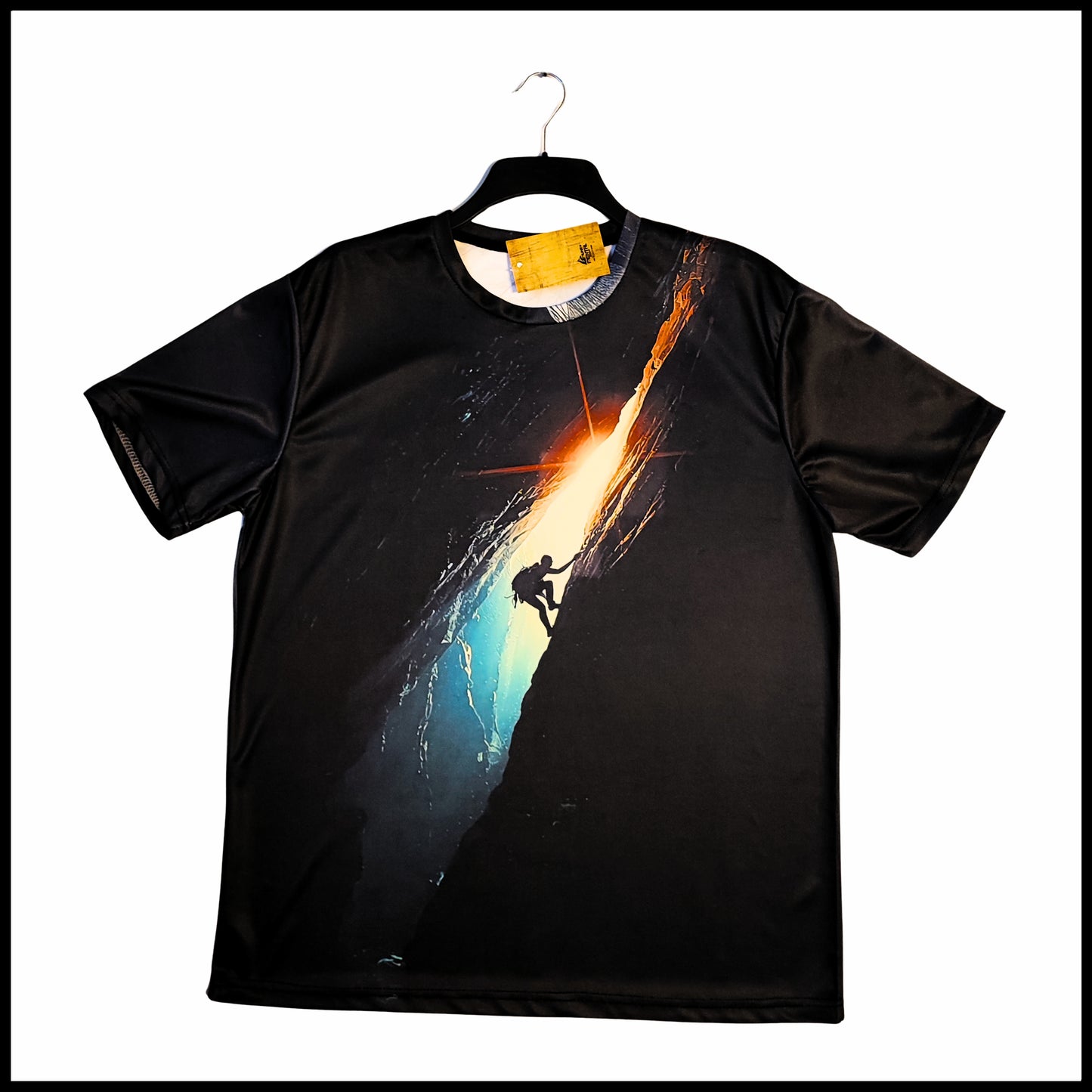 Munro Mental “Through the Crack” t-shirt – front view
